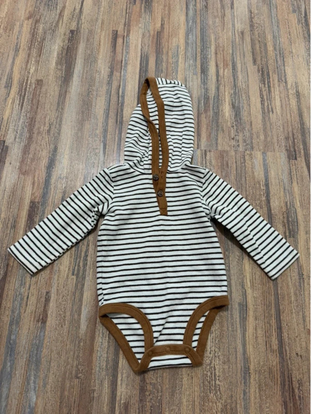 Carters 9m ribbed hooded long sleeve bodysuit